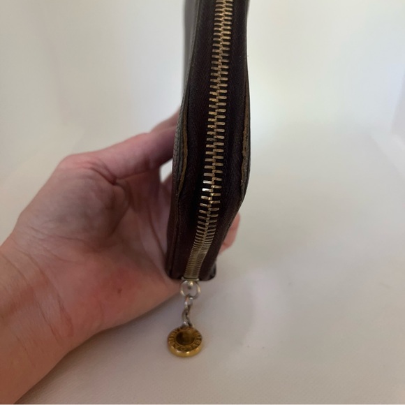 Bvlgari Vintage Classico Long Leather Zip Wallet - Picture 12 of 16